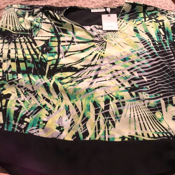 Dana Buchman  X-Large green & black print silky oversized V-Neck top NWT - Picture 5 of 15